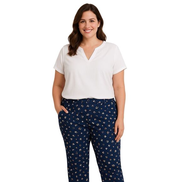 NWT ST. JOHN'S BAY Pants Size 10 Navy Samantha Flower Mid Rise Stretchy Capri - Picture 1 of 16